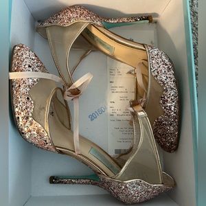 Betsey Johnson size 8 glitter heels, multicolor with ties